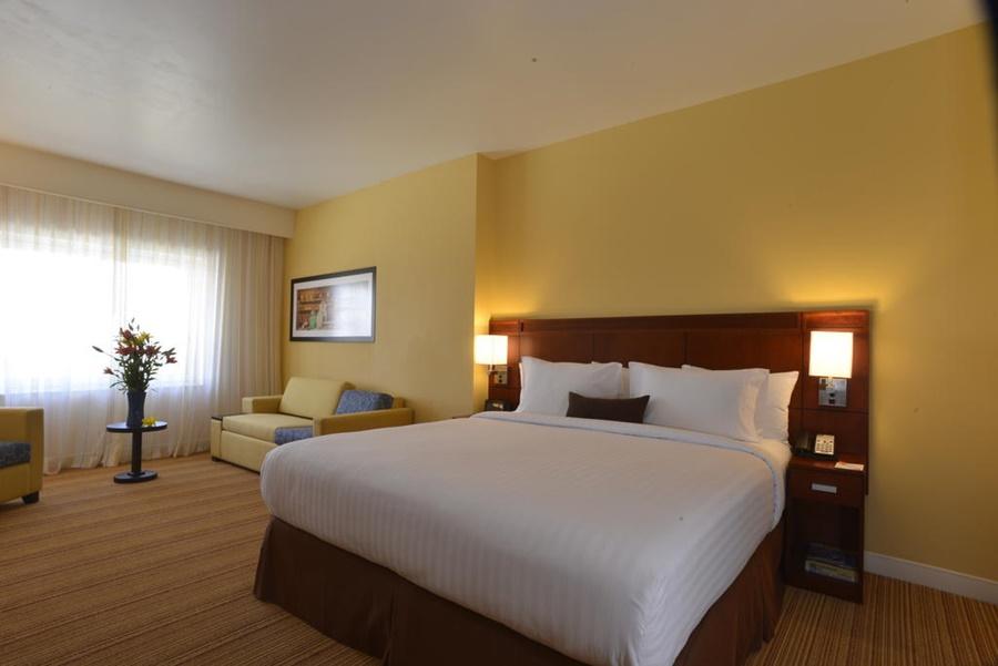 คอร์ตยาร์ด โตลูกา โตโยกัน Hotel โทลุกา ภายนอก รูปภาพ