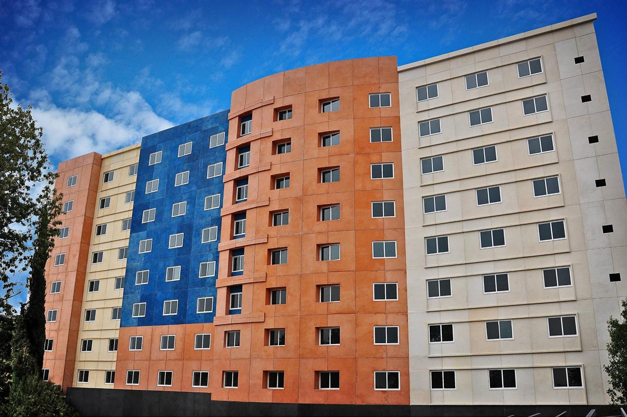 คอร์ตยาร์ด โตลูกา โตโยกัน Hotel โทลุกา ภายนอก รูปภาพ