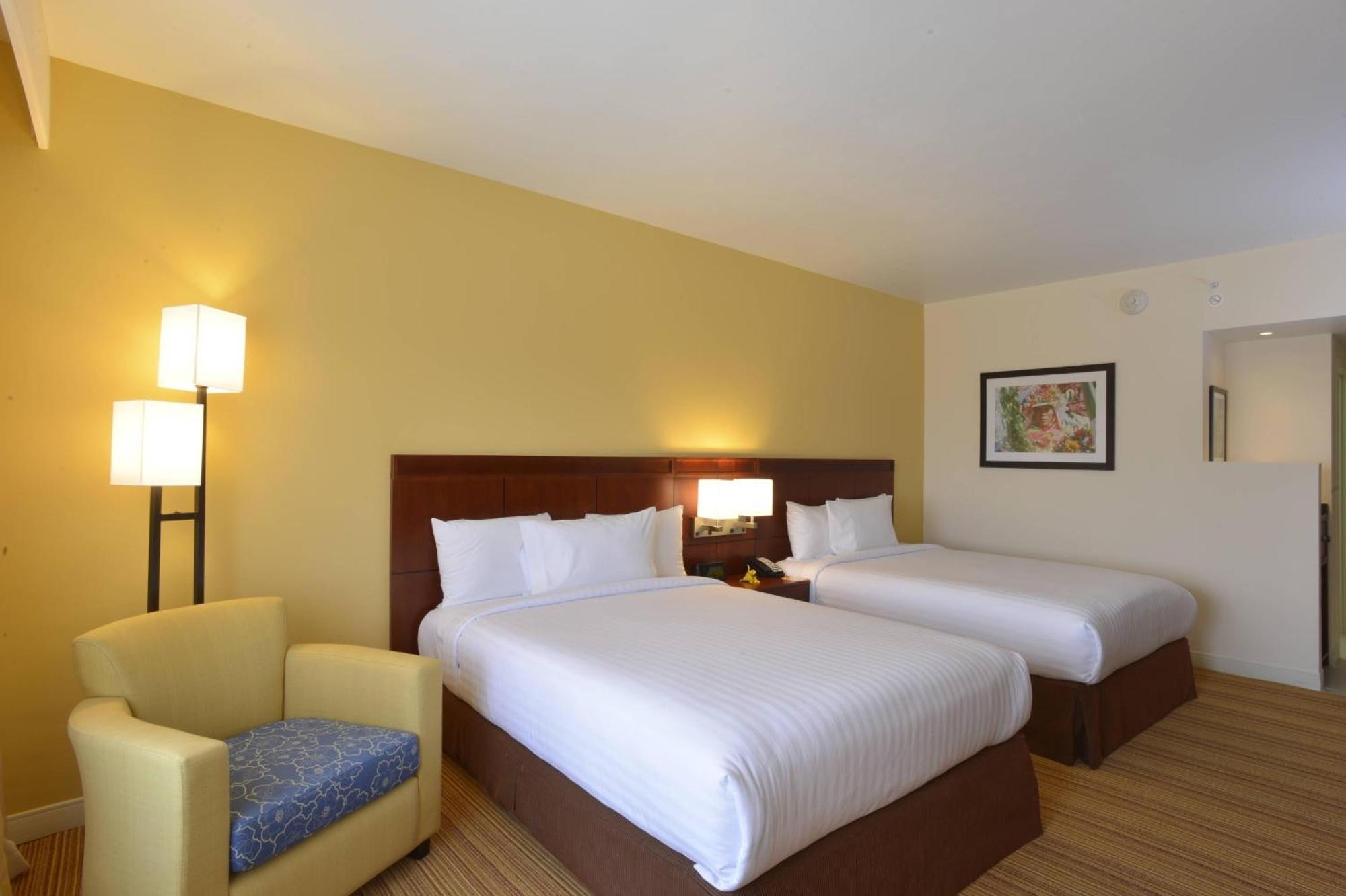 คอร์ตยาร์ด โตลูกา โตโยกัน Hotel โทลุกา ภายนอก รูปภาพ