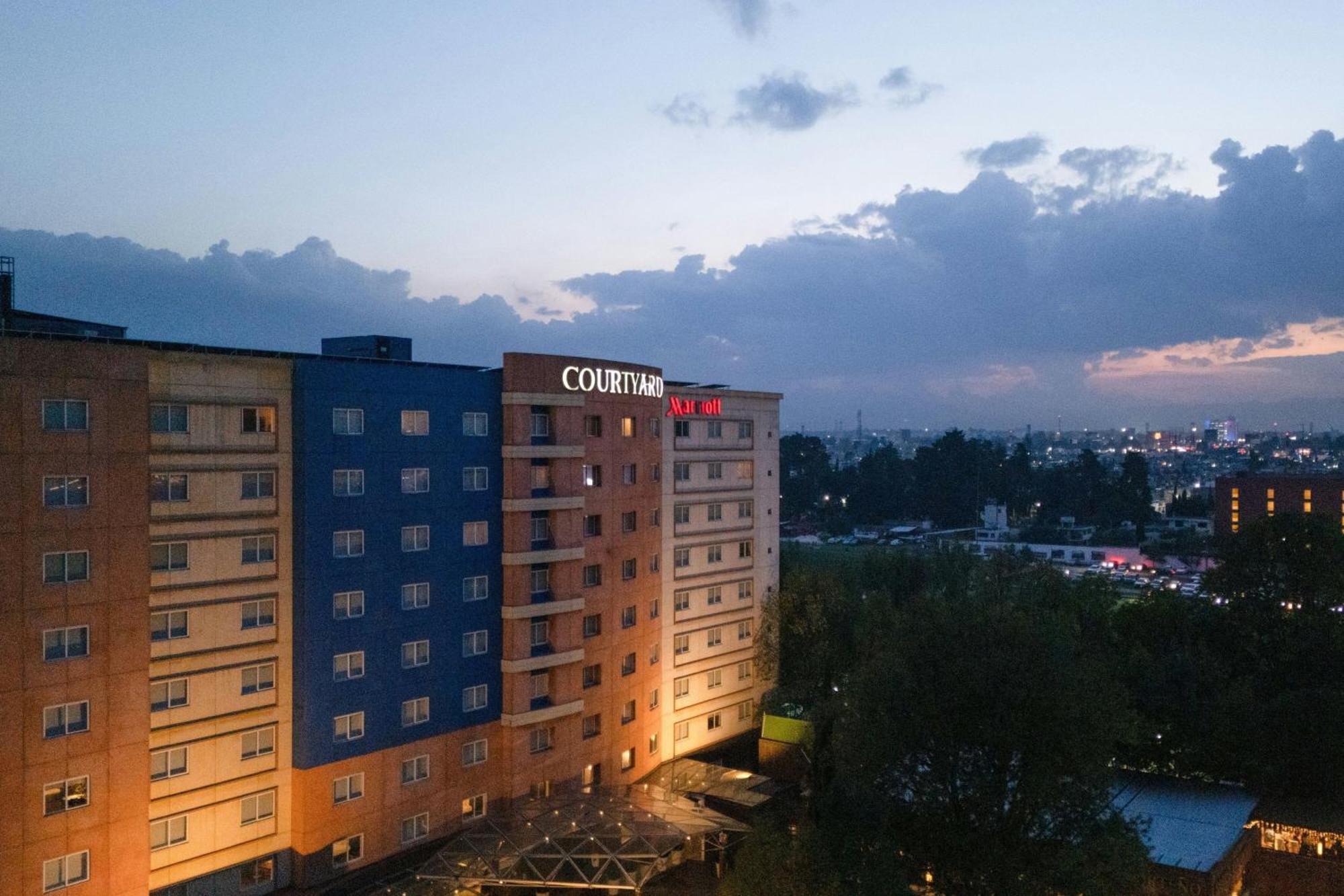 คอร์ตยาร์ด โตลูกา โตโยกัน Hotel โทลุกา ภายนอก รูปภาพ