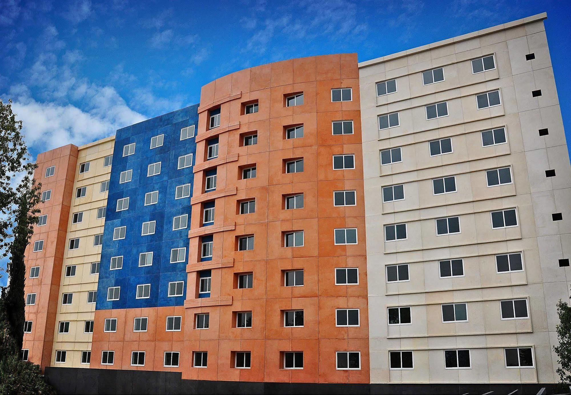 คอร์ตยาร์ด โตลูกา โตโยกัน Hotel โทลุกา ภายนอก รูปภาพ